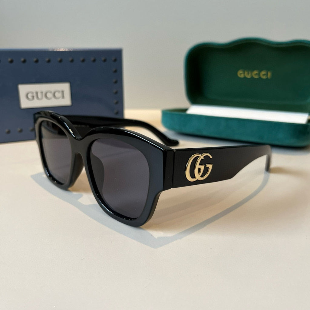 Gucci Oversized Black Lens Sunglasses for Men & Women - 398375 - detail image 3