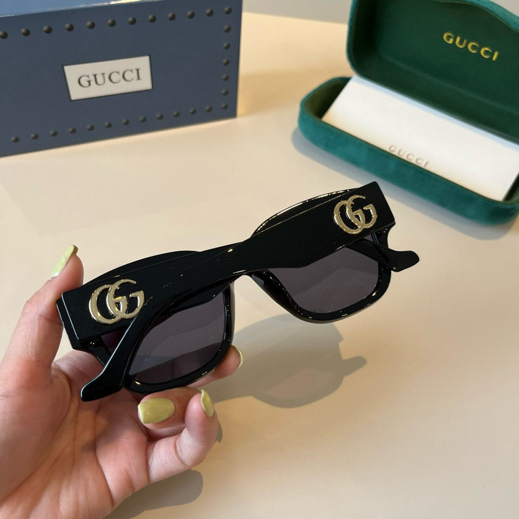 Gucci Oversized Black Lens Sunglasses for Men & Women - 398375 - detail image 8