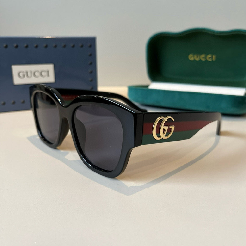 Gucci Oversized Black Lens Sunglasses for Men & Women - 398376 - detail image 3