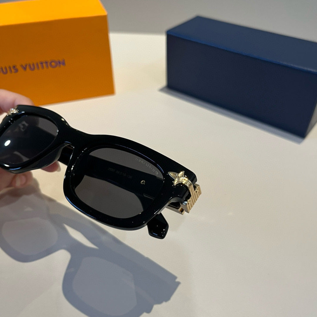 Louis Vuitton Fashion Black Lens Sunglasses for Men & Women - 431148 - detail image 5