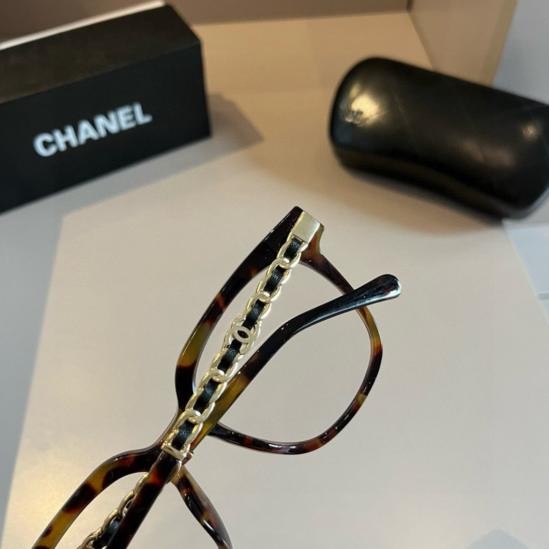 Chanel Oversized Silver Lens Sunglasses for Men & Women - 371719 - detail image 5