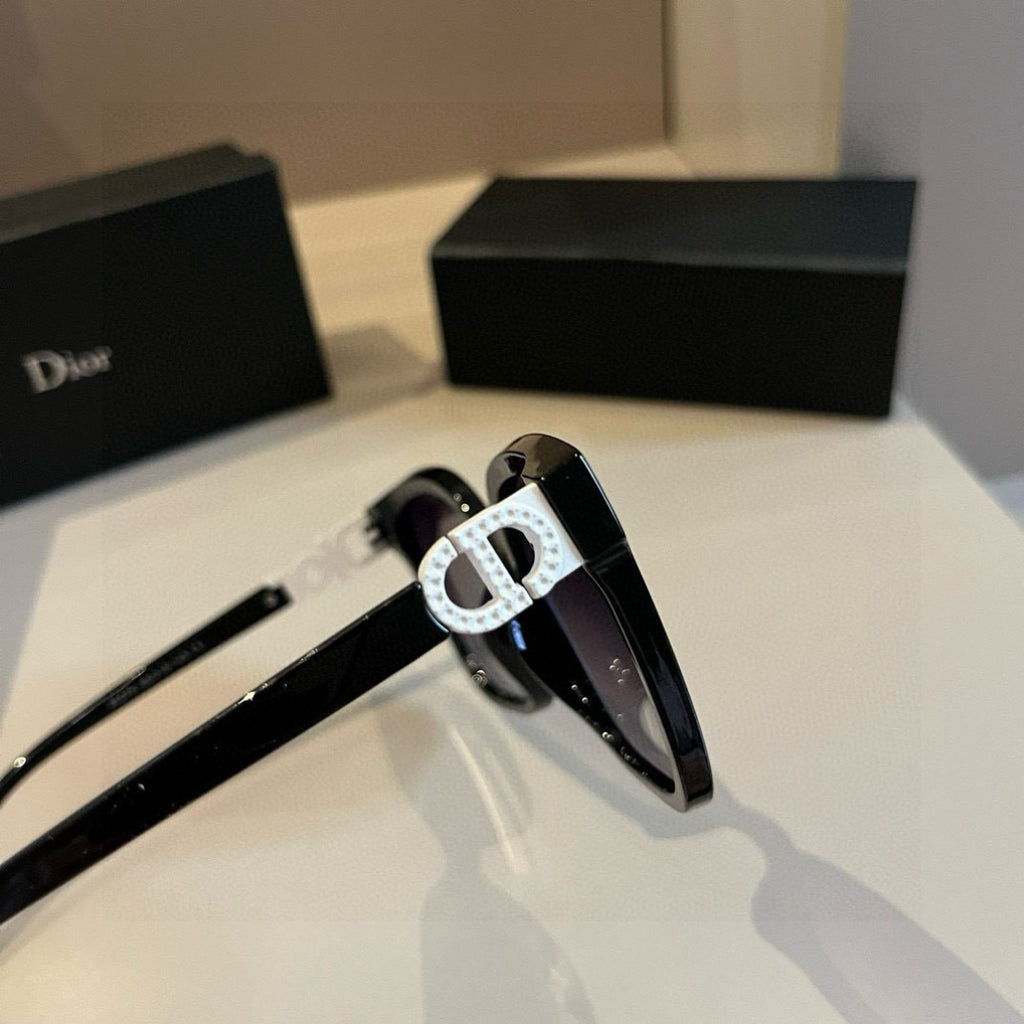 Dior Fashion Gold Lens Sunglasses for Men & Women - 449146 - detail image 2