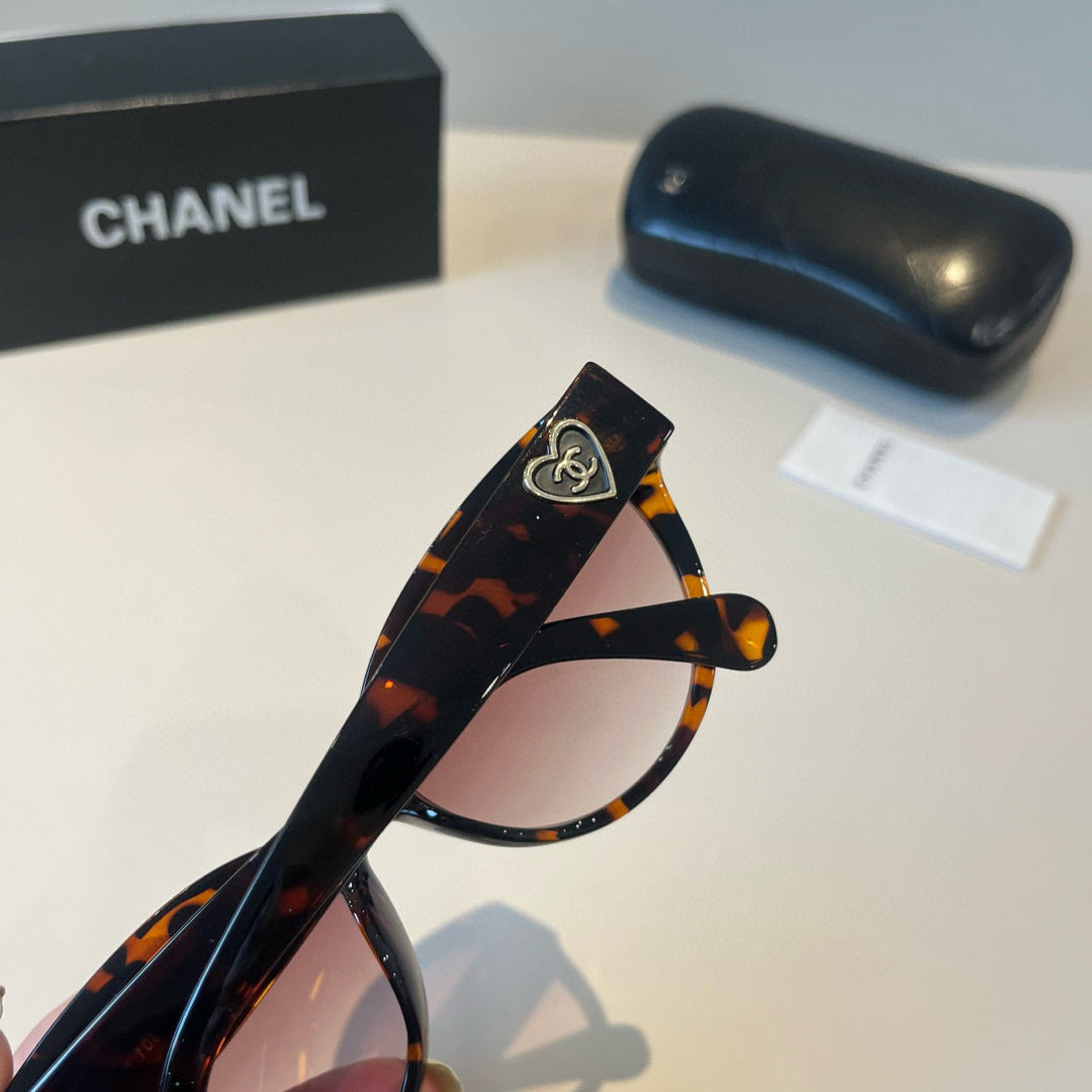Chanel Fashion Black Lens Sunglasses for Men & Women - 382274 - detail image 7