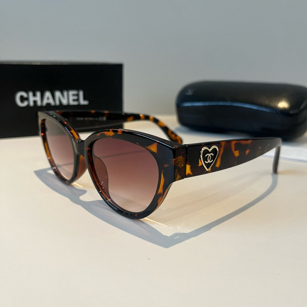 Chanel Fashion Black Lens Sunglasses for Men & Women - 382274 - detail image 2