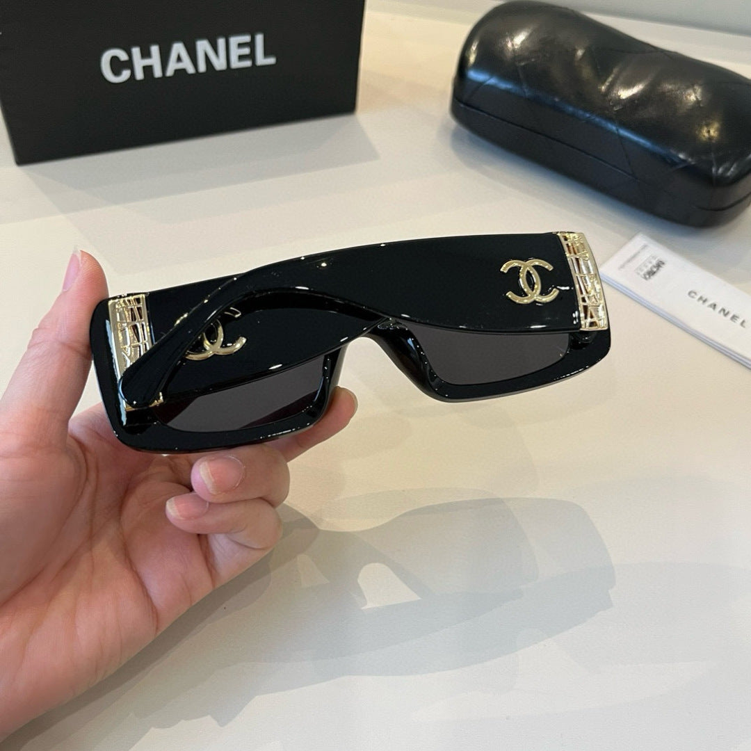 Chanel Fashion Black Lens Sunglasses for Men & Women - 382280 - detail image 5