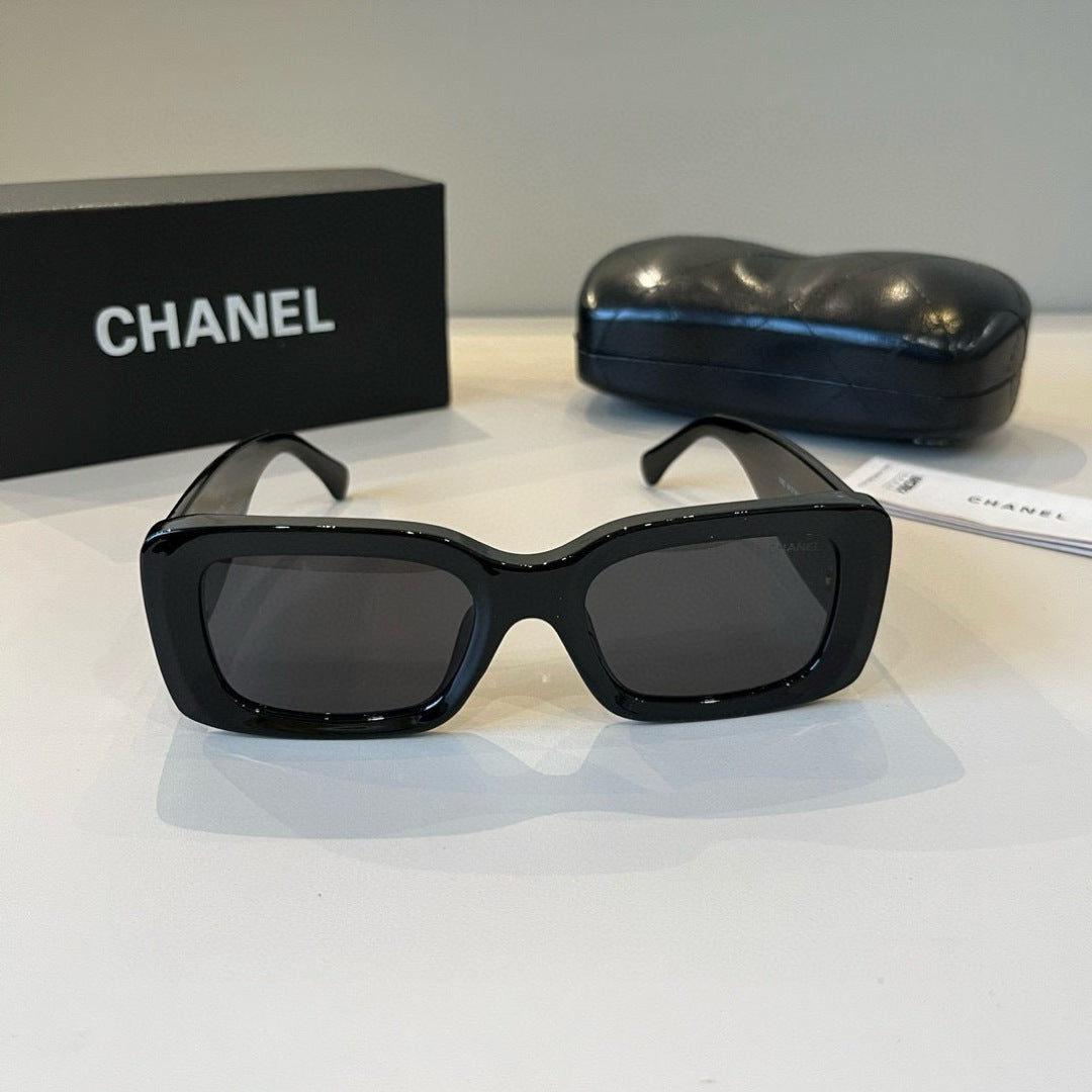 Chanel Fashion Black Lens Sunglasses for Men & Women - 382280 - detail image 2
