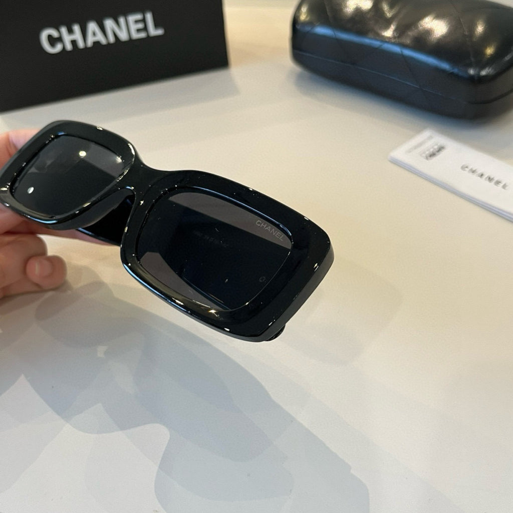 Chanel Fashion Black Lens Sunglasses for Men & Women - 382280 - detail image 7