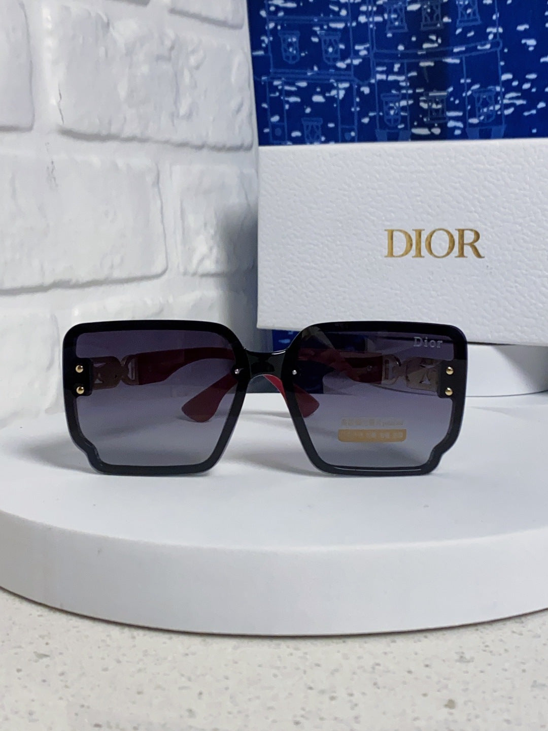 Dior Polarized Fashion Gray Lens Sunglasses for Men & Women - 398768 - detail image 2