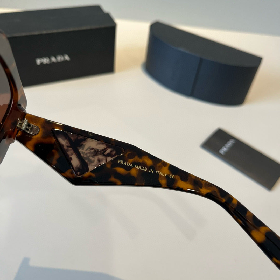 Prada Fashion Black Lens Sunglasses for Men & Women - 372118 - detail image 8