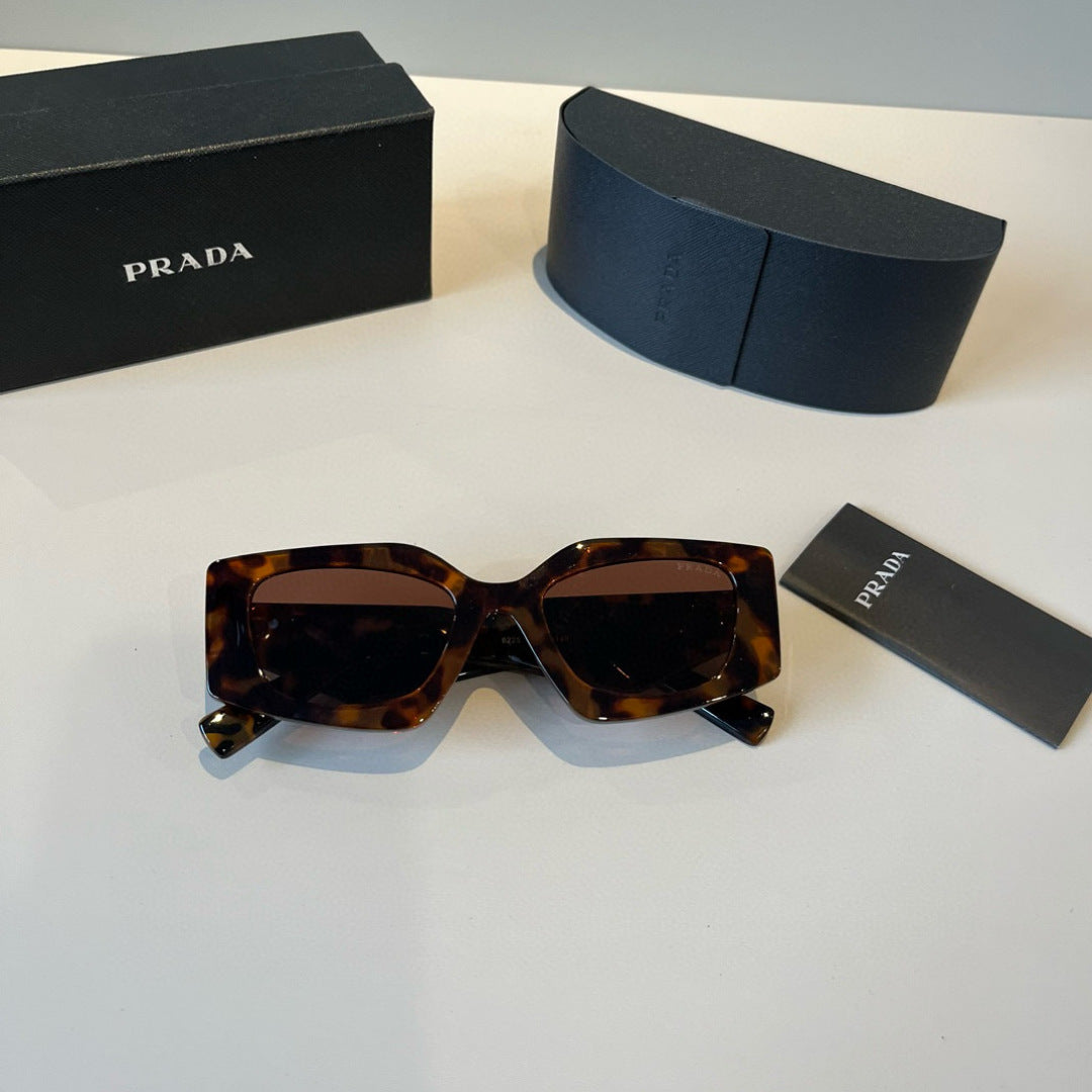 Prada Fashion Black Lens Sunglasses for Men & Women - 372118 - detail image 4