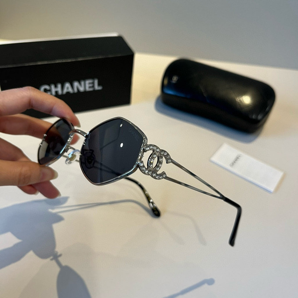 Chanel Metal Fashion Silver Lens Sunglasses for Men & Women - 371666 - detail image 4