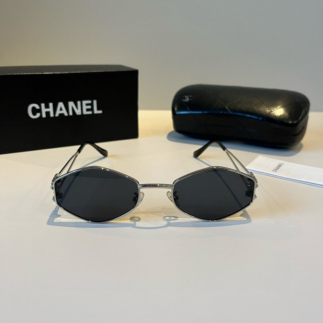 Chanel Metal Fashion Silver Lens Sunglasses for Men & Women - 371666 - detail image 2