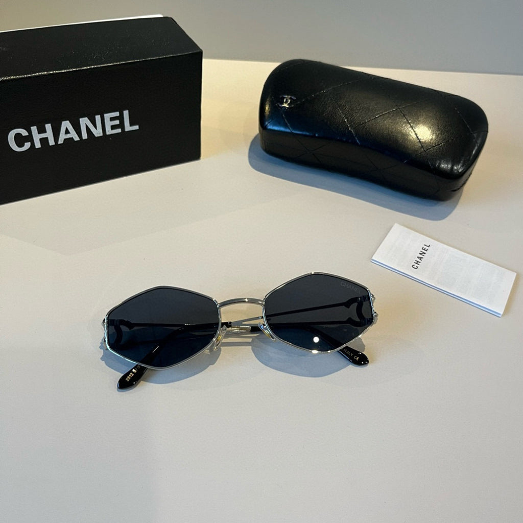 Chanel Metal Fashion Silver Lens Sunglasses for Men & Women - 371666 - detail image 6