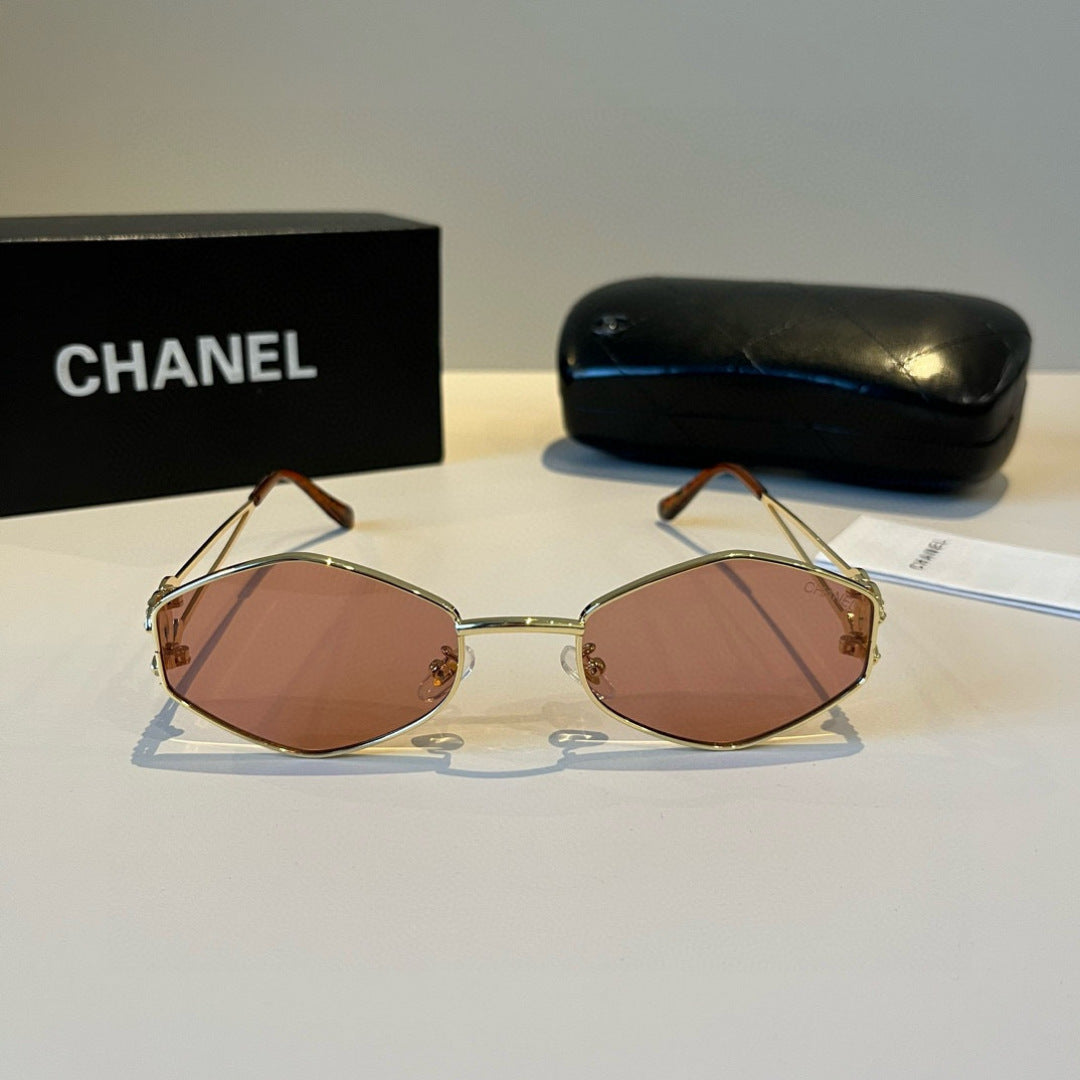 Chanel Metal Fashion Red Lens Sunglasses for Men & Women - 371667 - detail image 2