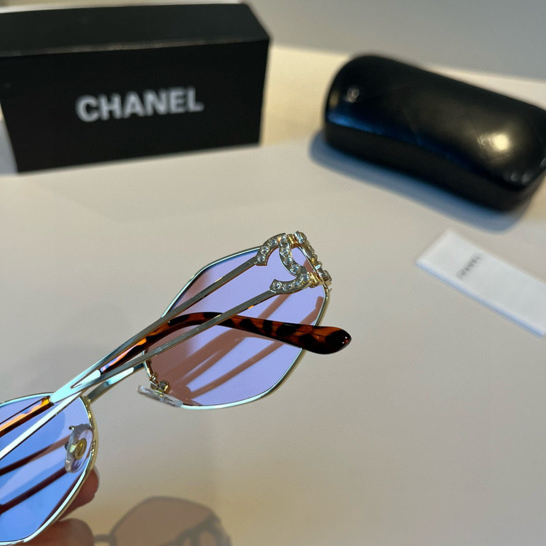 Chanel Metal Fashion Red Lens Sunglasses for Men & Women - 371667 - detail image 9