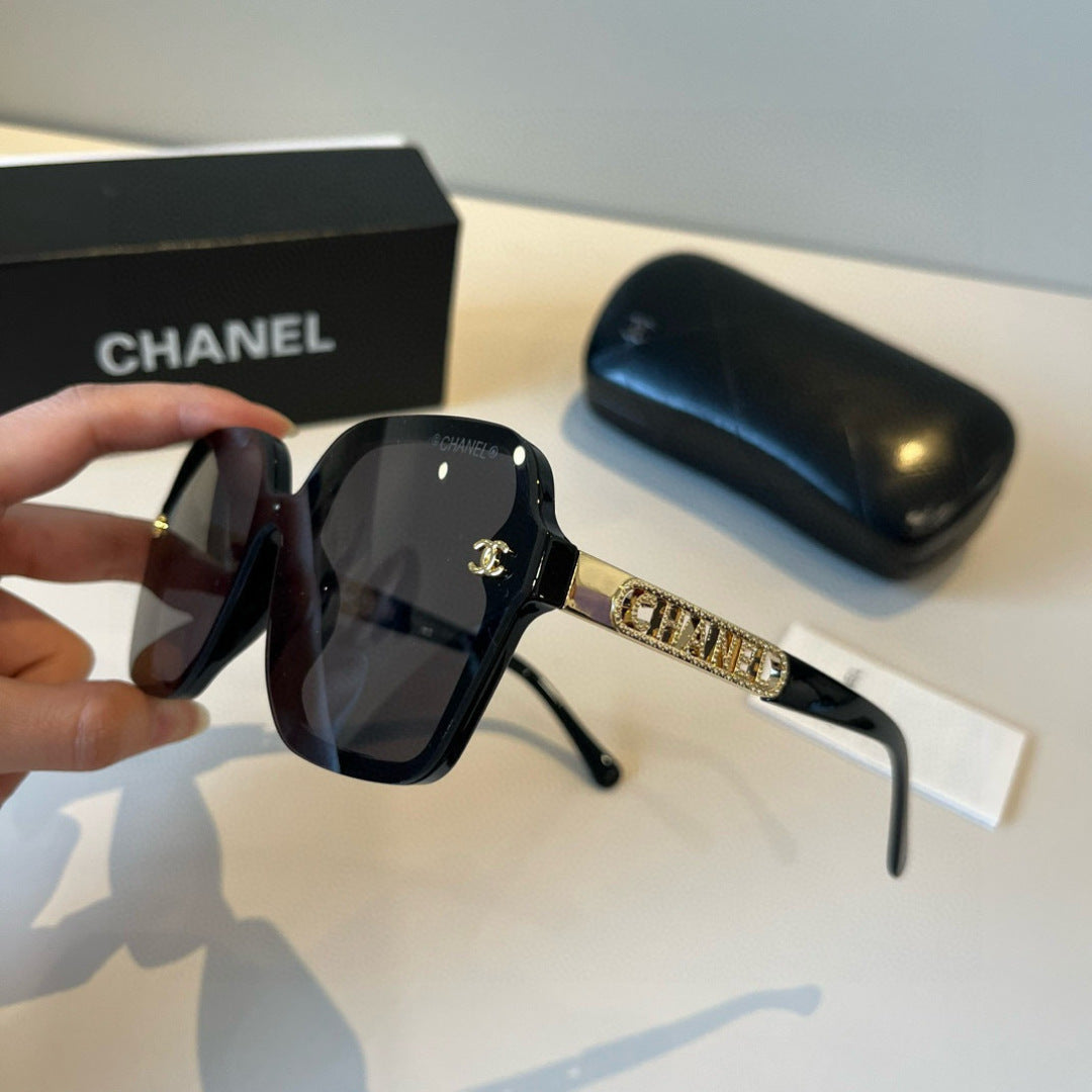 Chanel Fashion Black Lens Sunglasses for Men & Women - 415215 - detail image 4