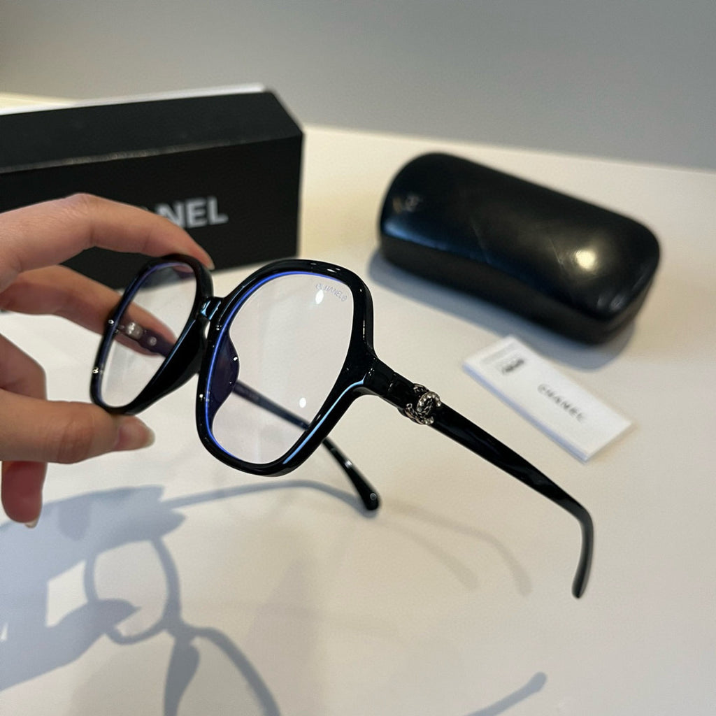 Chanel Blue-Light Fashion Silver Lens Sunglasses for Men & Women - 382281 - detail image 4