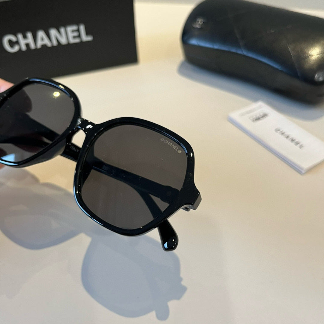 Chanel Blue-Light Fashion Black Lens Sunglasses for Men & Women - 382282 - detail image 6