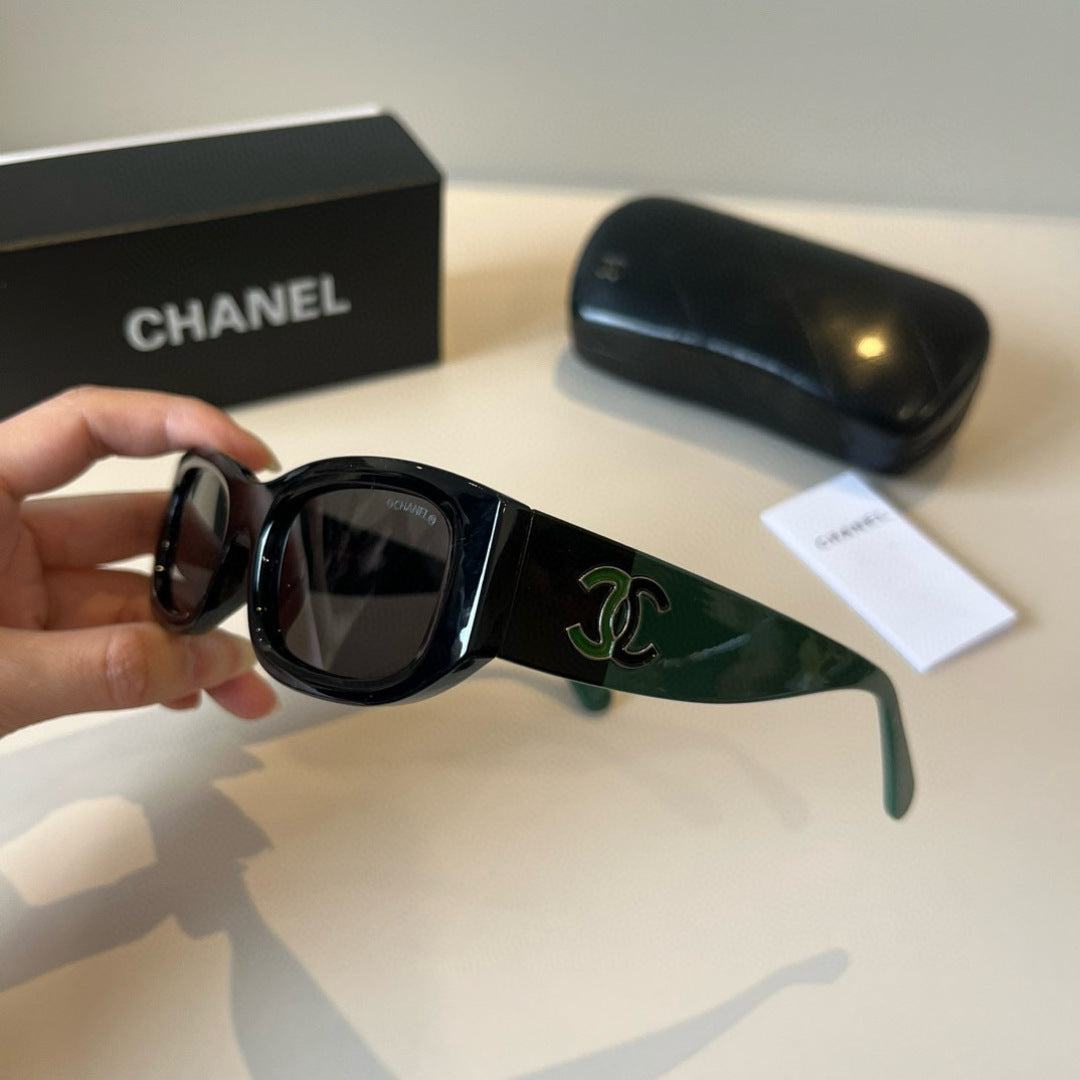 Chanel Fashion Black Lens Sunglasses for Men & Women - 867007 - detail image 4