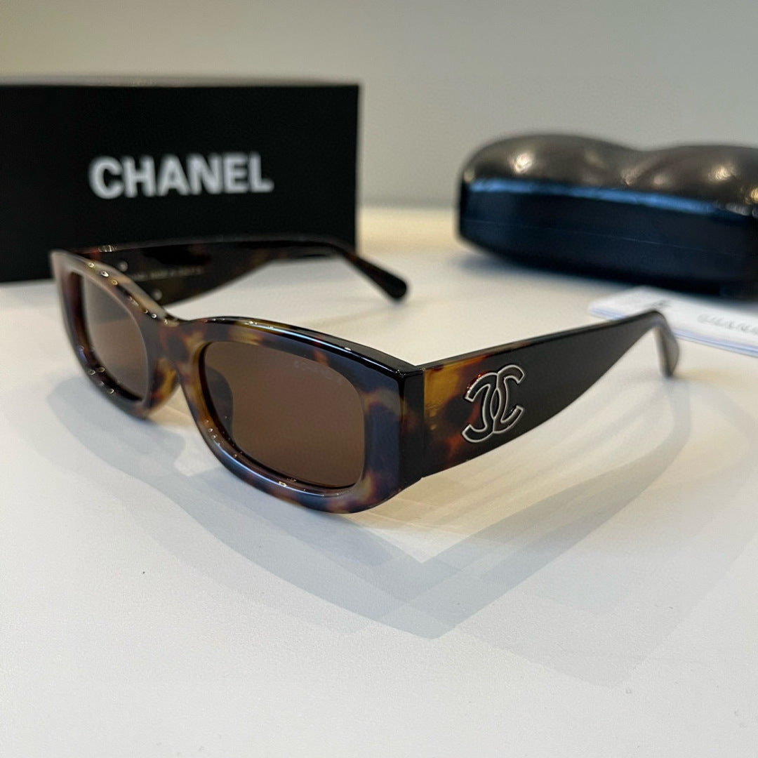 Chanel Fashion Black Lens Sunglasses for Men & Women - 382284 - detail image 3