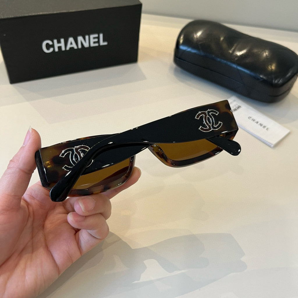 Chanel Fashion Black Lens Sunglasses for Men & Women - 867008 - detail image 8