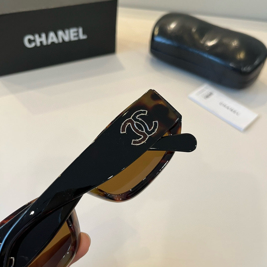 Chanel Fashion Black Lens Sunglasses for Men & Women - 382284 - detail image 9