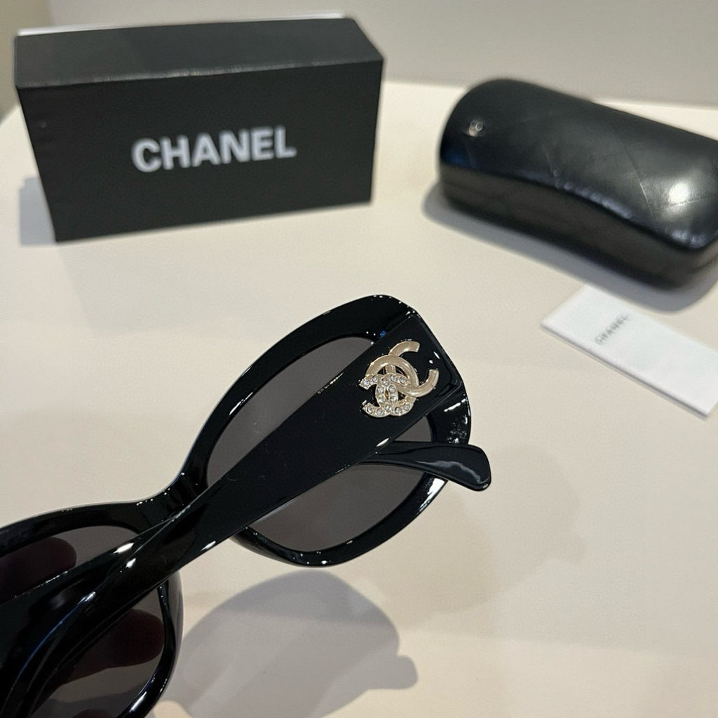 Chanel Fashion Black Lens Sunglasses for Men & Women - 867010 - detail image 8