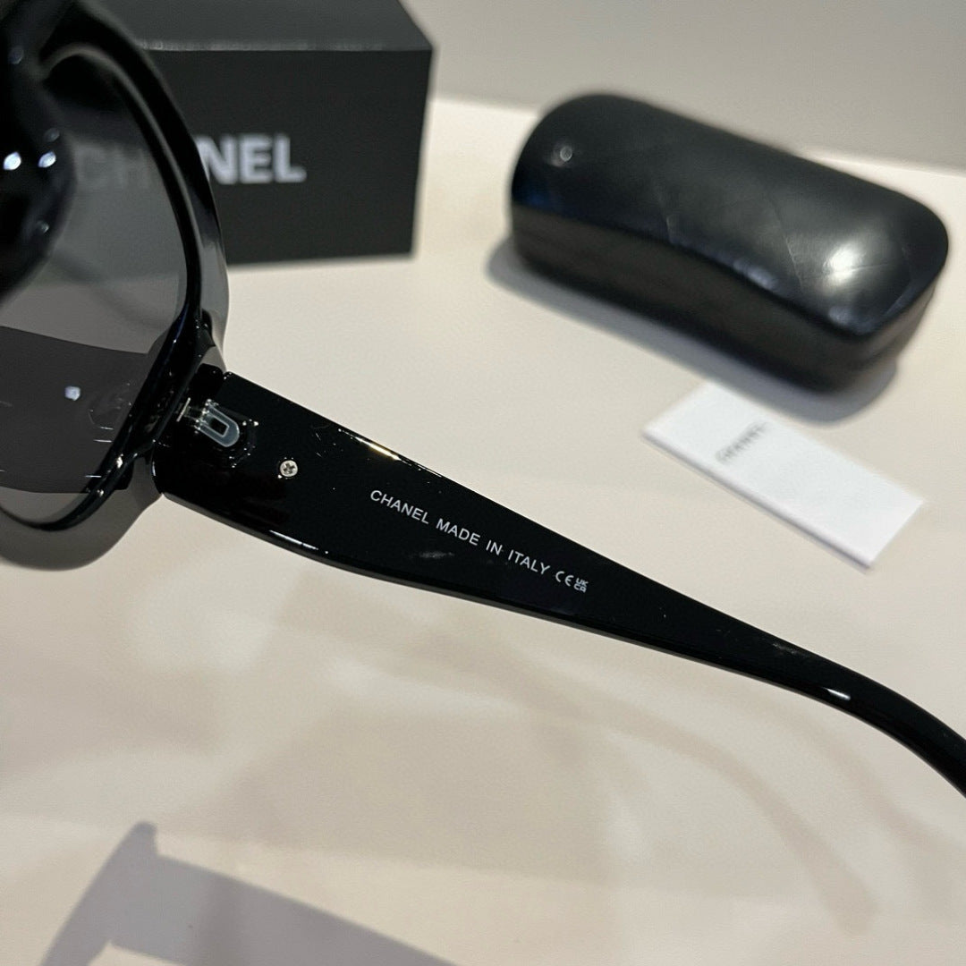 Chanel Fashion Black Lens Sunglasses for Men & Women - 867010 - detail image 5