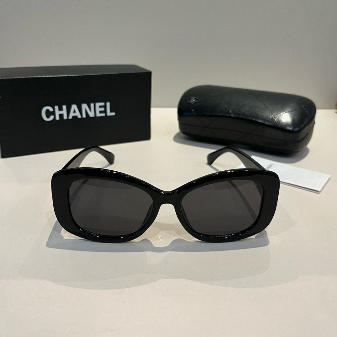 Chanel Fashion Black Lens Sunglasses for Men & Women - 867010 - detail image 2