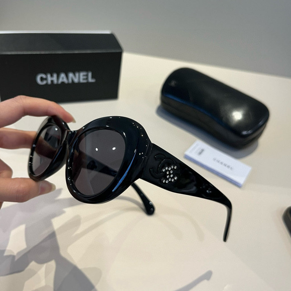 Chanel Fashion Black Lens Sunglasses for Men & Women - 867011 - detail image 4