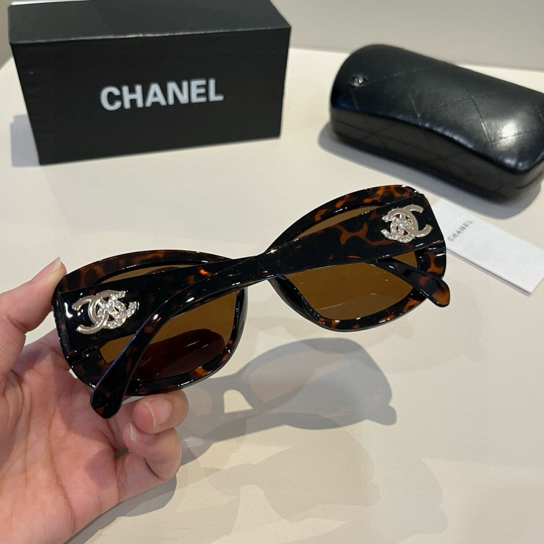 Chanel Fashion Black Lens Sunglasses for Men & Women - 867012 - detail image 8