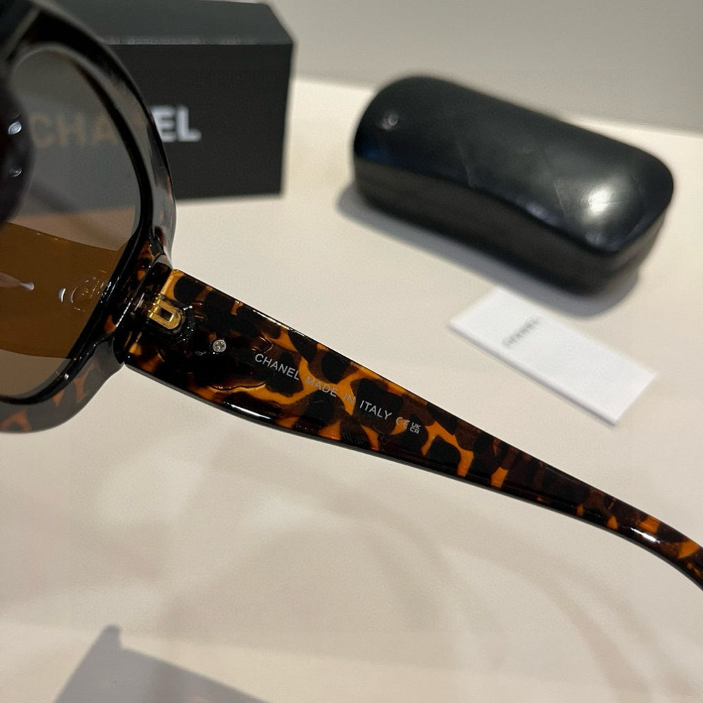 Chanel Fashion Black Lens Sunglasses for Men & Women - 867012 - detail image 9