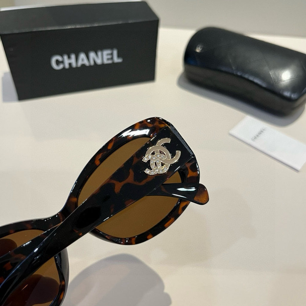 Chanel Fashion Black Lens Sunglasses for Men & Women - 867012 - detail image 7