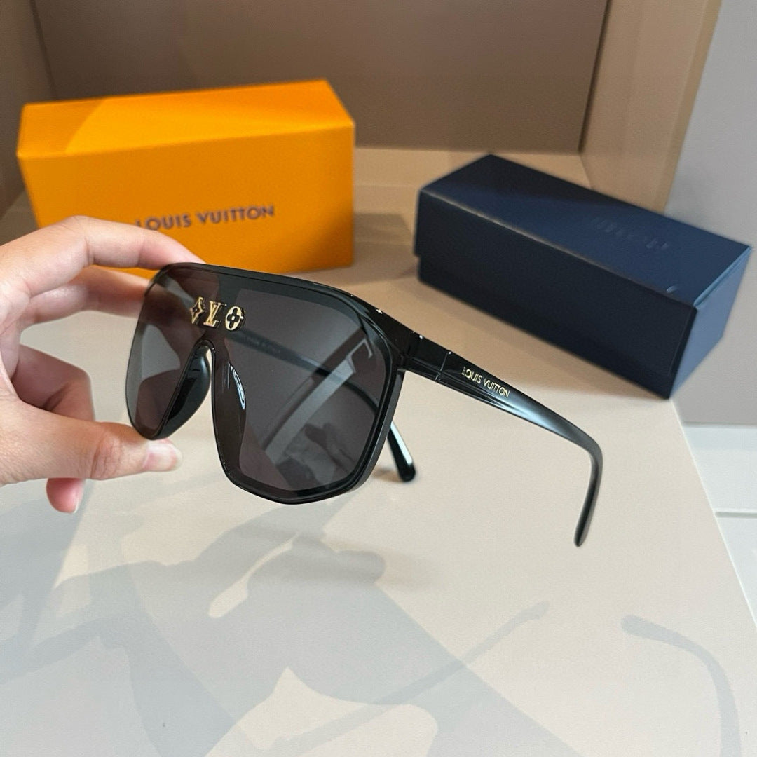 Louis Vuitton Polarized Fashion Gold Lens Sunglasses for Men - 493094 - detail image 4