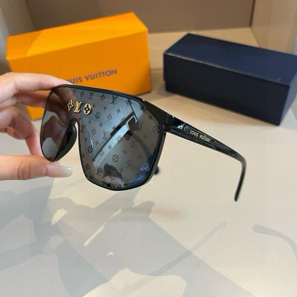 Louis Vuitton Polarized Fashion Gold Lens Sunglasses for Men - detail image 4