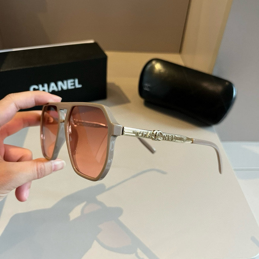 Chanel Oversized Gold Lens Sunglasses for Men & Women - 867034 - detail image 2