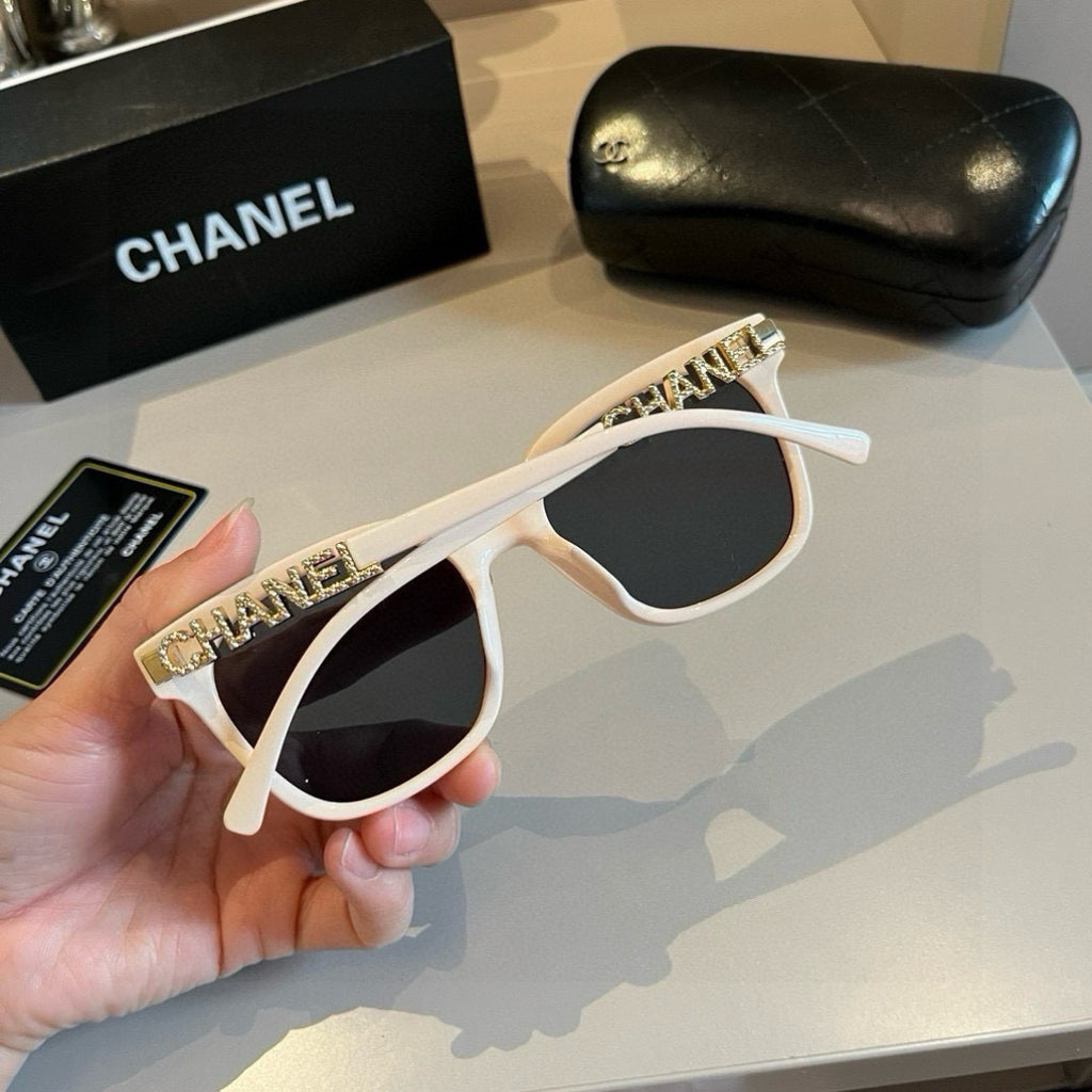 Chanel Fashion Gold Lens Sunglasses for Men & Women - 867038 - detail image 5