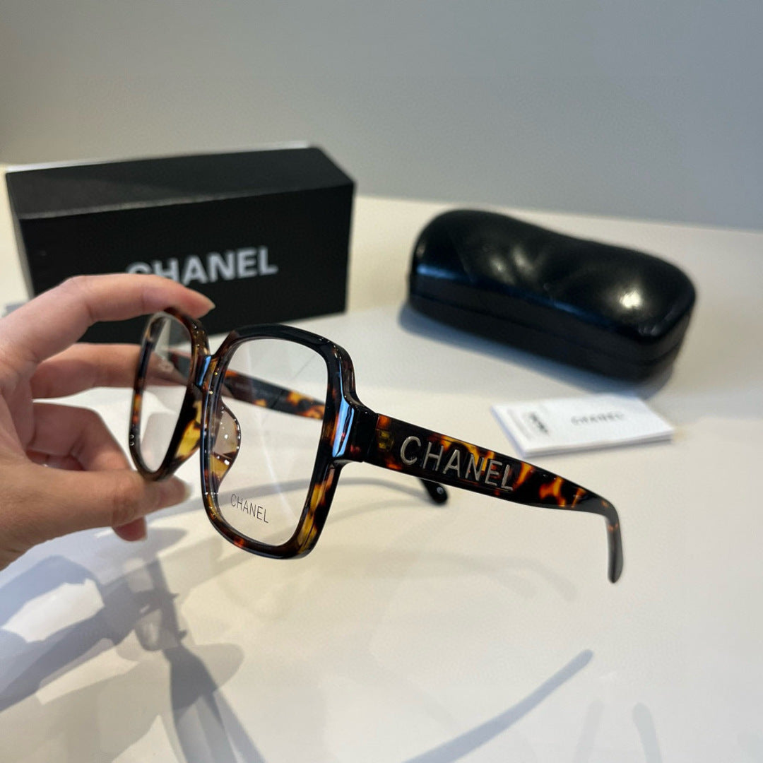 Chanel Oversized Silver Lens Sunglasses for Men & Women - 358031 - detail image 4