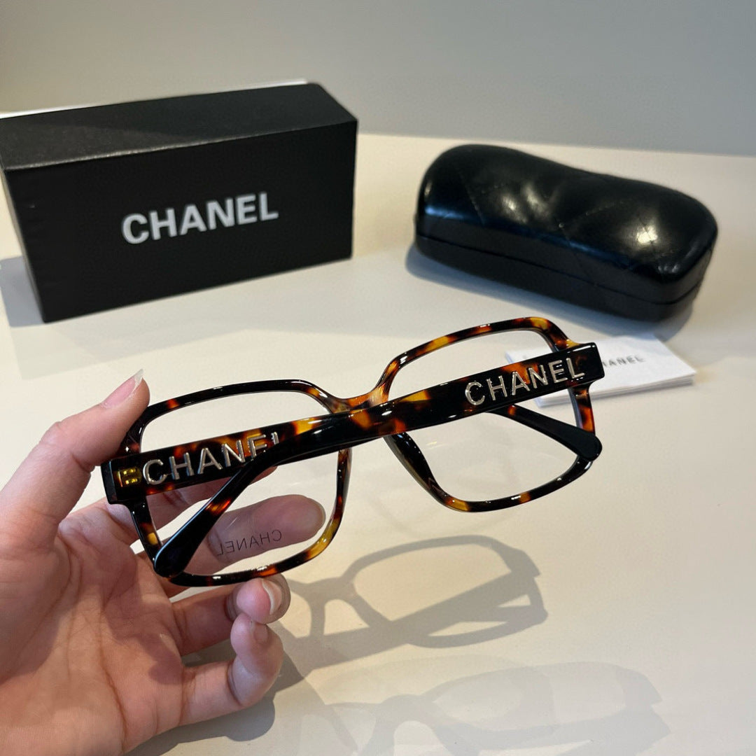 Chanel Oversized Silver Lens Sunglasses for Men & Women - 415204 - detail image 9
