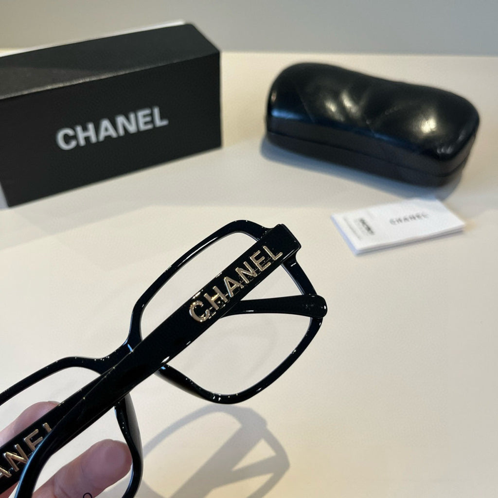 Chanel Oversized Black Lens Sunglasses for Men & Women - 358032 - detail image 7