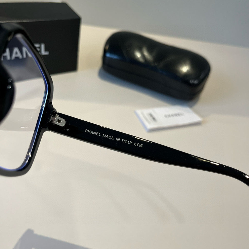 Chanel Oversized Black Lens Sunglasses for Men & Women - 358032 - detail image 9
