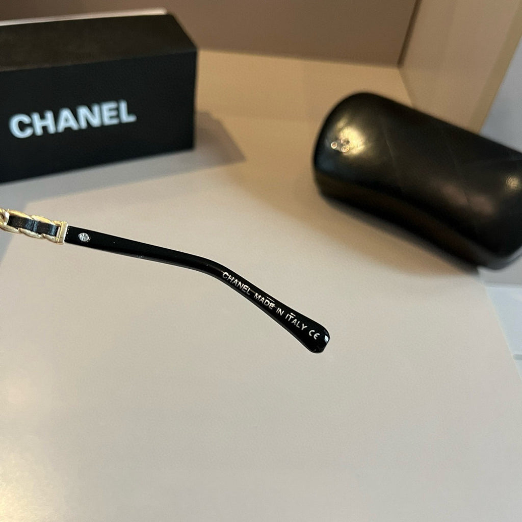 Chanel Oversized Silver Lens Sunglasses for Men & Women - 867044 - detail image 9