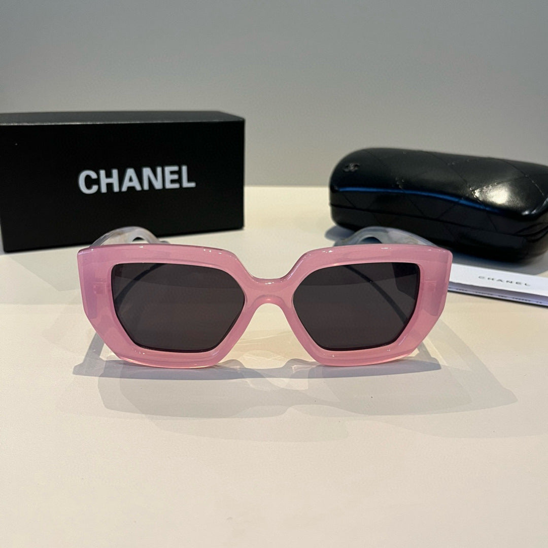 Chanel Fashion Red Lens Sunglasses for Men & Women - 867047 - detail image 2