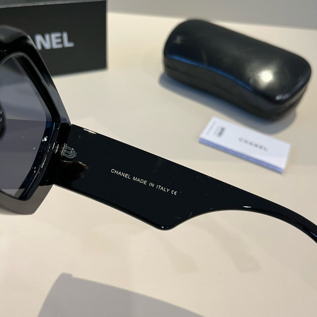 Chanel Fashion Black Lens Sunglasses for Men & Women - 867048 - detail image 5