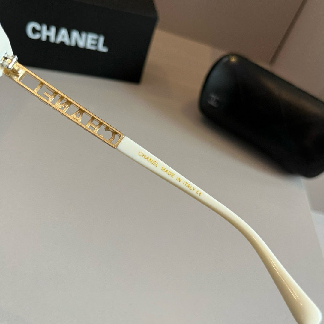 Chanel Oversized Silver Lens Sunglasses for Men & Women - 867049 - detail image 9