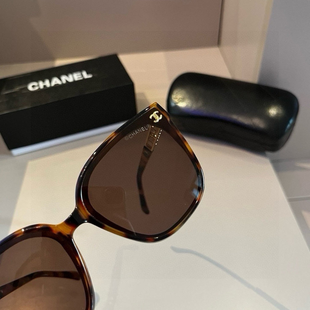 Chanel Oversized Brown Lens Sunglasses for Men & Women - 465153 - detail image 6