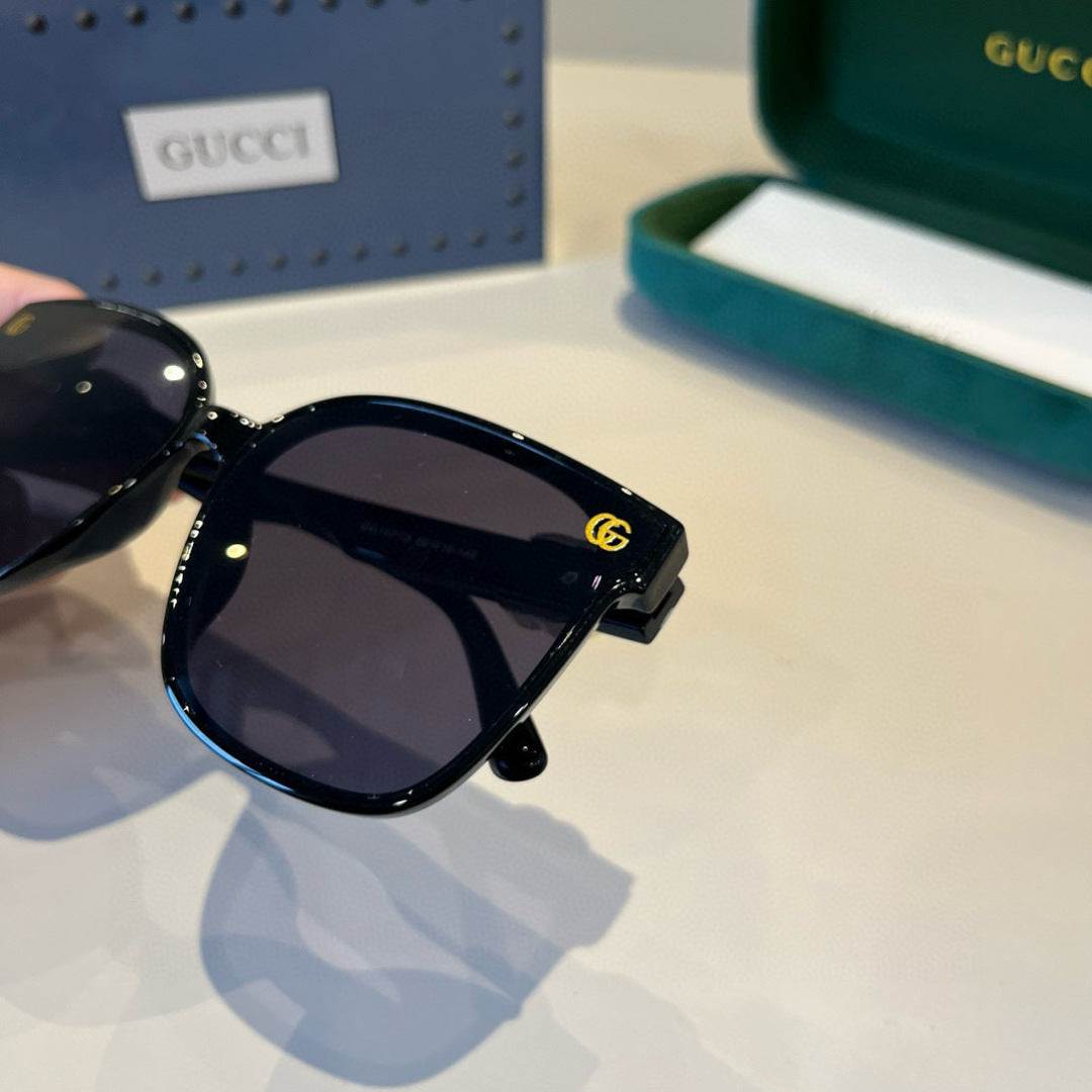 Gucci Fashion Black Lens Sunglasses for Men & Women - 398312 - detail image 6