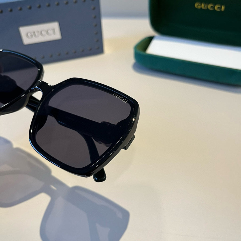 Gucci Fashion Black Lens Sunglasses for Men & Women - 398313 - detail image 9