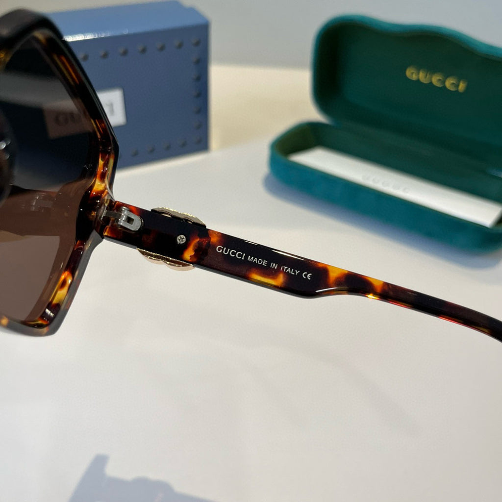 Gucci Fashion Black Lens Sunglasses for Men & Women - 398314 - detail image 9