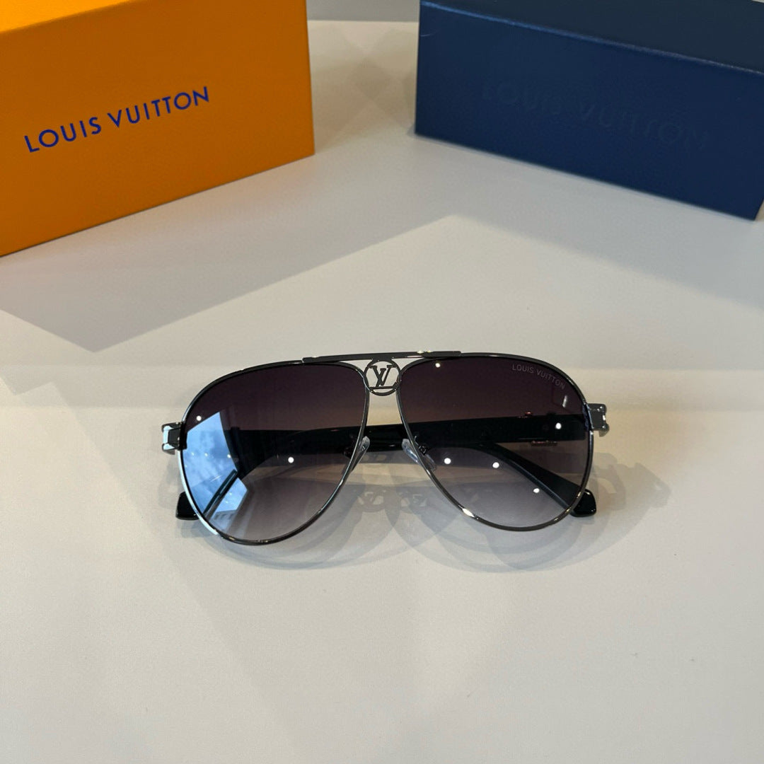 Louis Vuitton Metal Aviator Silver Lens Sunglasses for Men & Women - 933778 - detail image 4